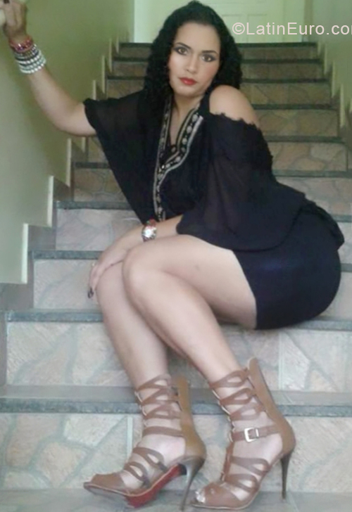 Date this beautiful Brazil girl Luciene from Aimorés BR10713