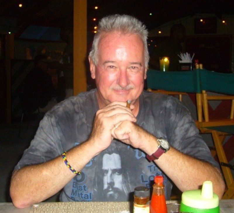 Date this nice looking United States man Peter from Tampa US19645