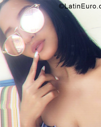 Date this voluptuous Dominican Republic girl Mayelin from Bonao DO33577