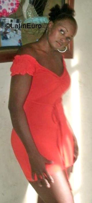 Date this sensual Colombia girl Solany from Cali CO24711