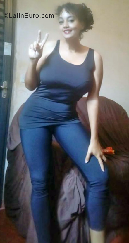 Date this tall Brazil girl Dany from Goiania BR10772