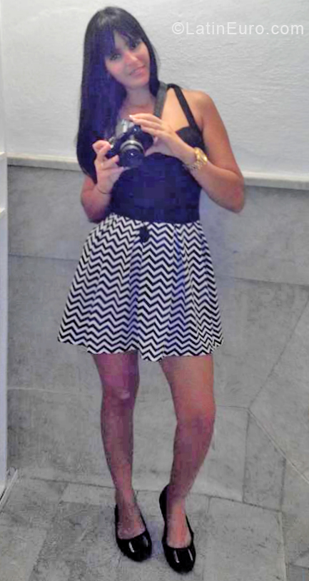 Date this funny Cuba girl Lisbeth from Havana CU482