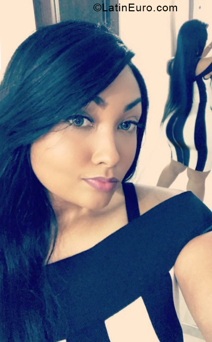 Date this foxy Colombia girl Lida from Cali CO24949