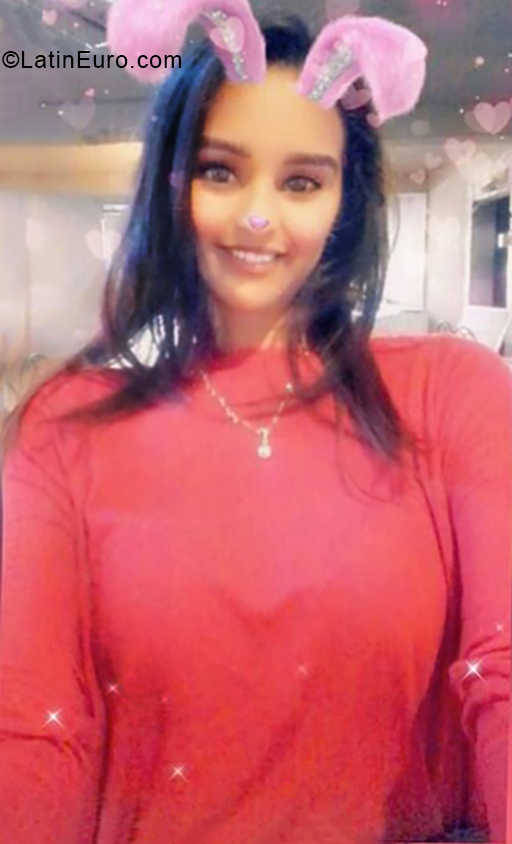 Date this passionate Venezuela girl Maurine from Carupano VE2193