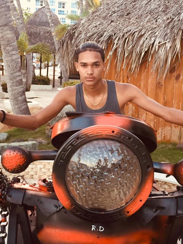 Date this georgeous Dominican Republic man Jose stiven from Santo Domingo DO34506