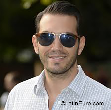 Date this foxy Argentina man Max from Buenos Aires AR187