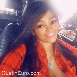 Date this exotic Colombia girl Yuli from Cali CO25281