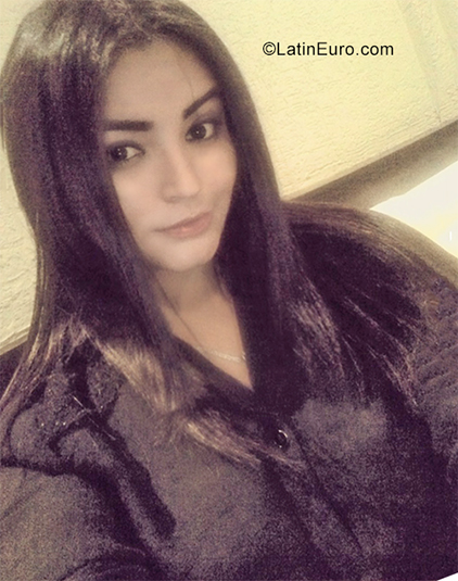 Date this pretty Venezuela girl Maria from El Tigre VE2349