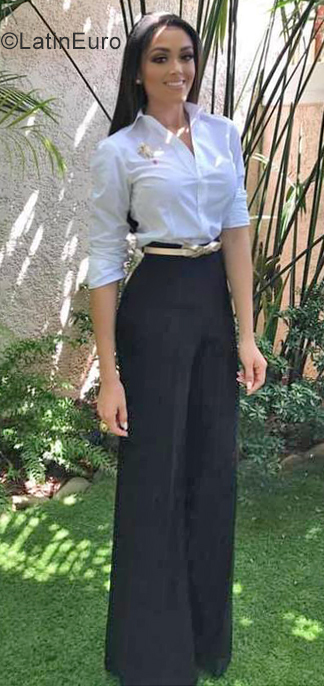 Date this voluptuous Panama girl Marie from Panama PA1152