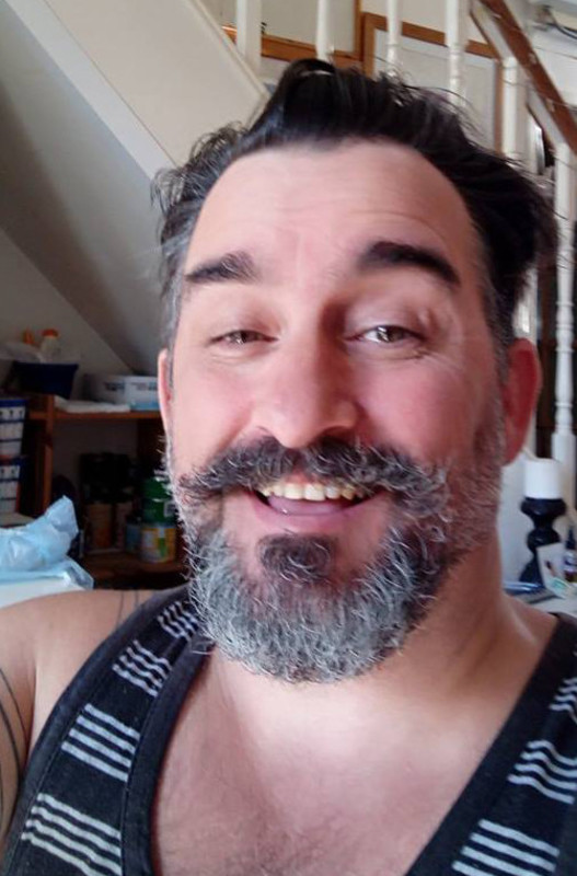 Date this young United Kingdom man Bojski from Cardiff GB988