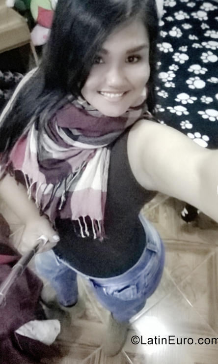 Date this cute Peru girl Solange from Lima PE1392