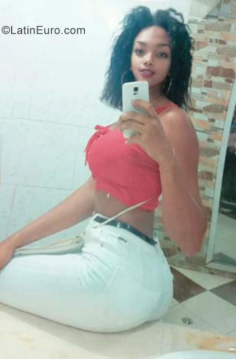 Date this attractive Dominican Republic girl Jafreisy from San Pedro De Macoris DO34923