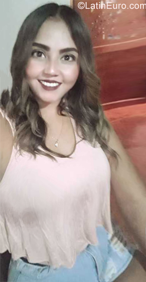 Date this beautiful Colombia girl Keylie from Medellin CO25449