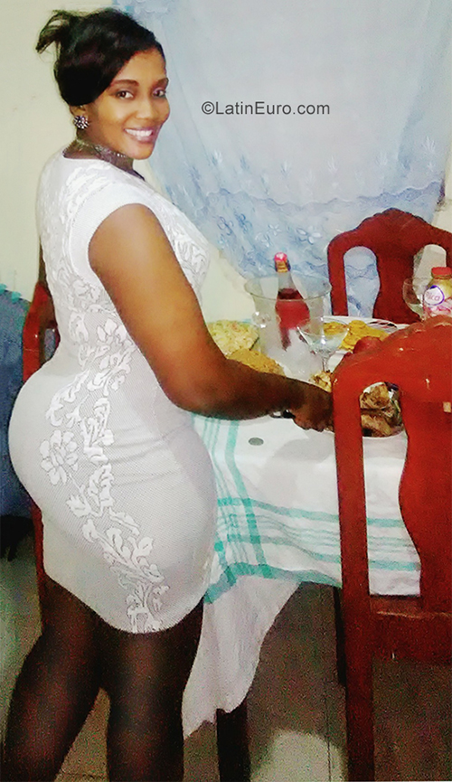 Date this exotic Dominican Republic girl Paula from Higuey DO35004