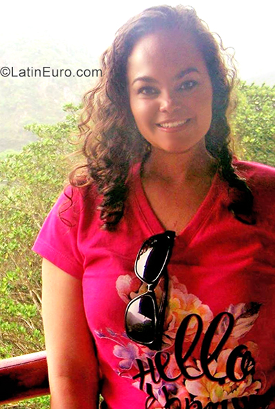 Date this athletic Colombia girl Cindy from Bogota CO25485