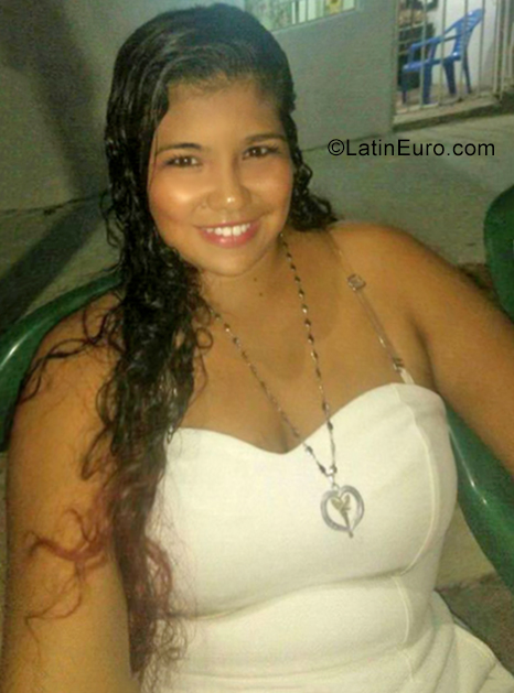 Date this charming Colombia girl Loraine from Barranquilla CO25493