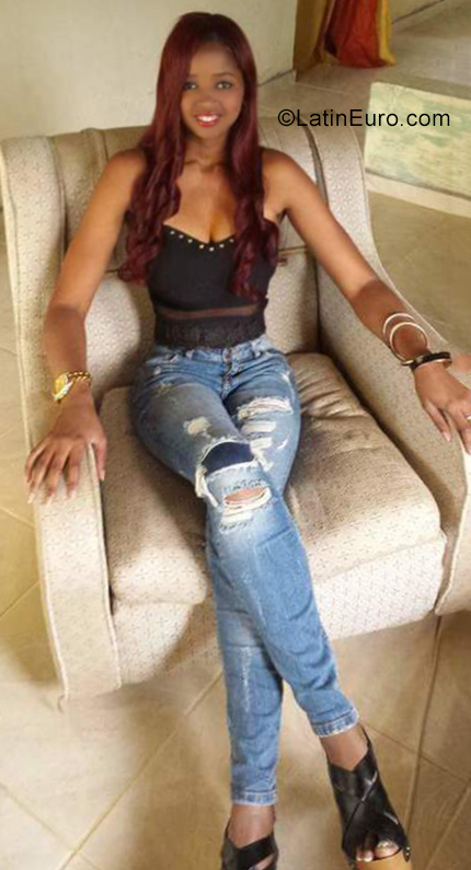 Date this voluptuous Spain girl Jenifer from Gran Canaria ES469