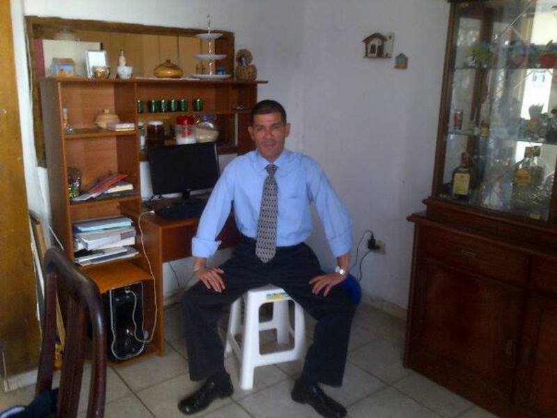Date this voluptuous Venezuela man Luis from Caracas VE2475