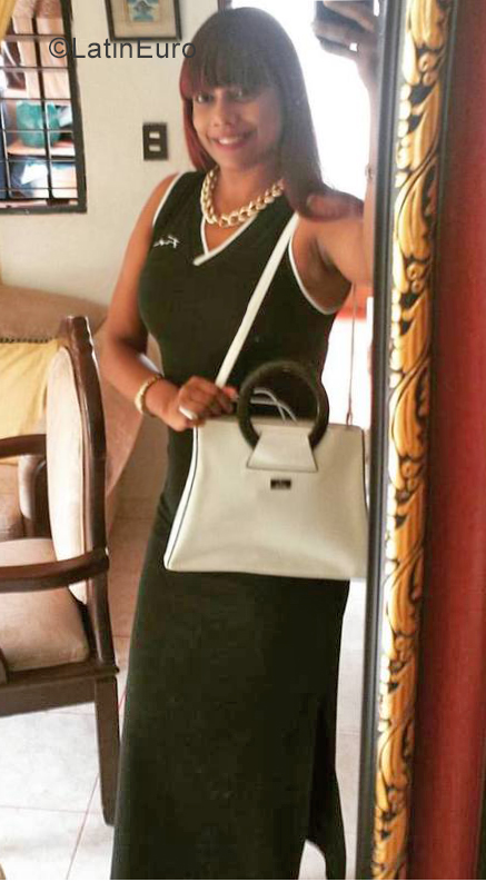 Date this attractive Dominican Republic girl Massiel from Santo Domingo DO35257