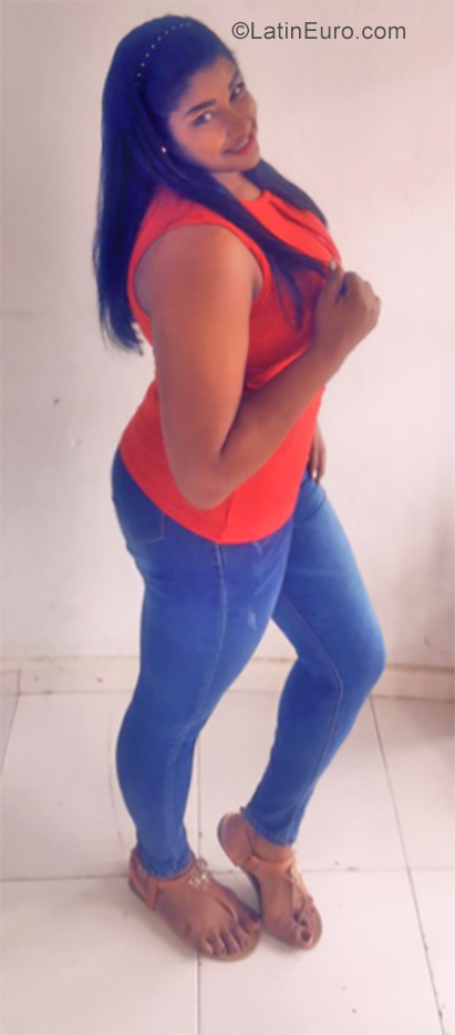 Date this hot Dominican Republic girl Glady from Santo Domingo DO35345