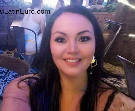 Date this charming Colombia girl ANA MERCEDES from Cali CO25696