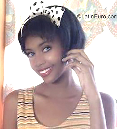 Date this passionate Venezuela girl Yemlin from Caracas VE2540