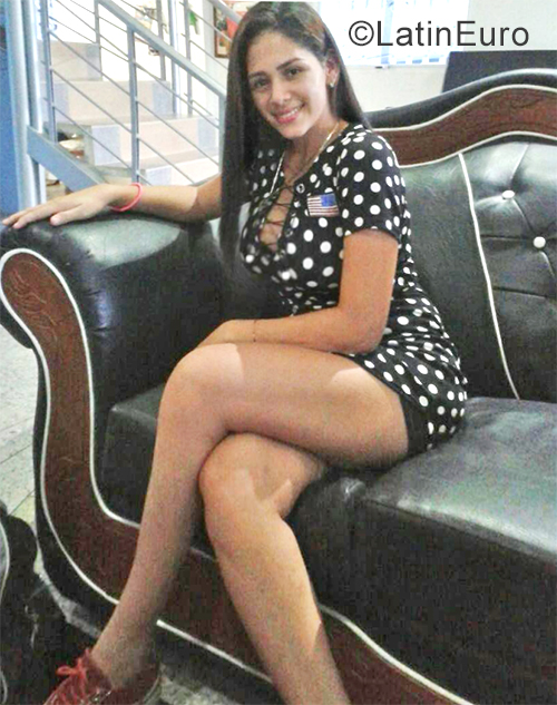 Date this georgeous Venezuela girl Maryri from Barinas VE2543