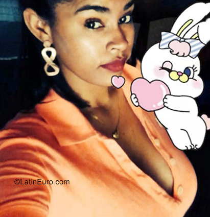Date this voluptuous Dominican Republic girl Patricia from La Romana DO35459