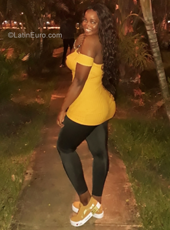Date this sensual Colombia girl Johanna Patricia from Cali CO26971