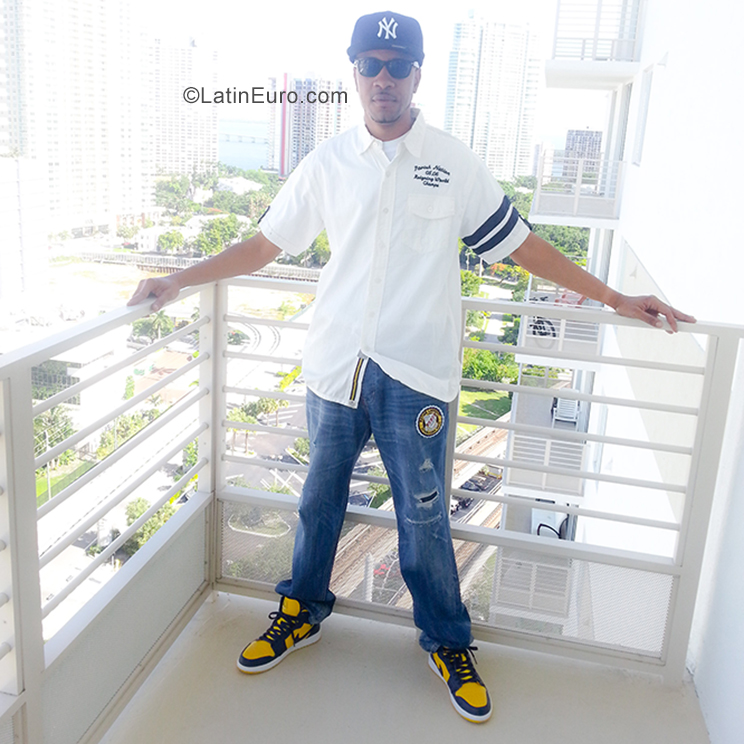 Date this hot United States man MellowBee from Pompano Beach US20189