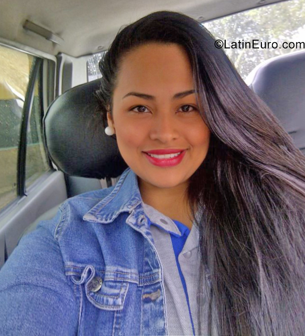 Date this good-looking Venezuela girl Sindy from San Cristobal VE2571