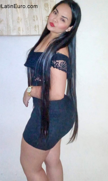 Date this passionate Colombia girl Lina from Villavicencio CO25854