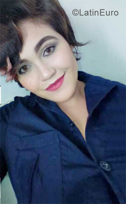 Date this voluptuous Brazil girl Carolina from Rio De Janeiro BR10890