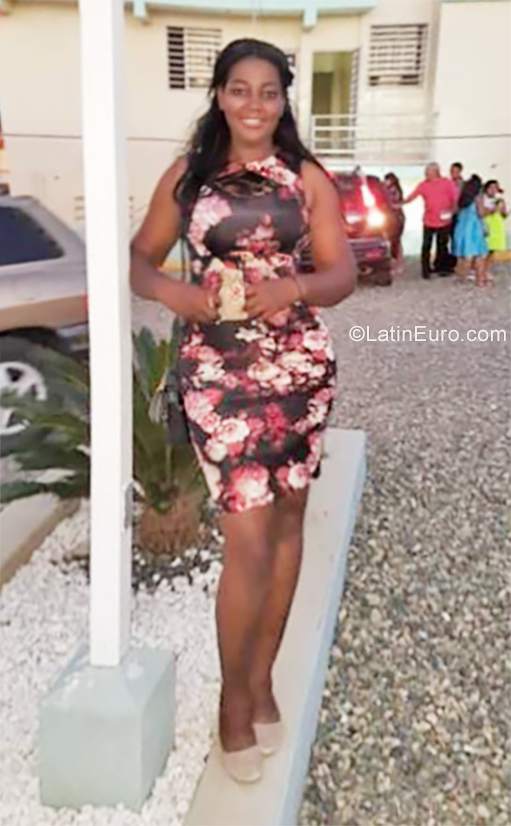 Date this young Dominican Republic girl Josefina from Mao Valverde DO37217