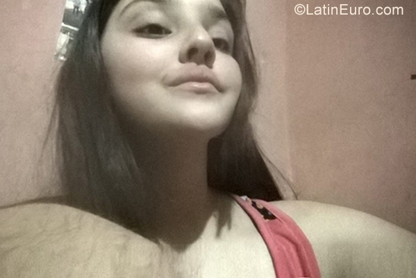Date this good-looking Argentina girl Lourdes from San Juan AR218