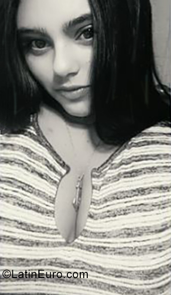 Date this fun Peru girl Valeria from Lima PE1424