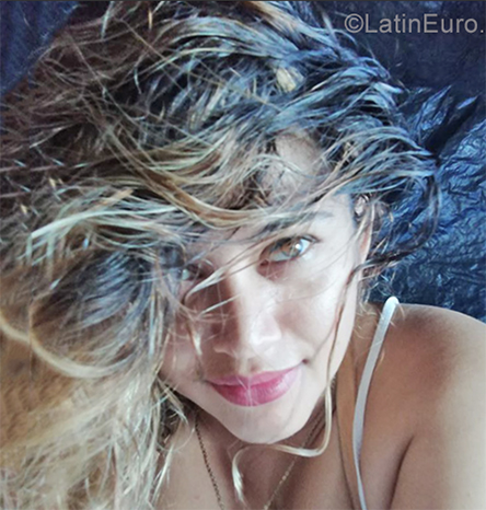 Date this delightful Colombia girl Blanca from Neiva CO25878