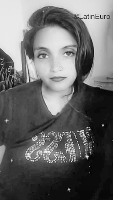 Date this sultry Colombia girl Electra from Bogota CO25918