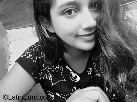 Date this charming Peru girl Leticia from Trujillo PE1430