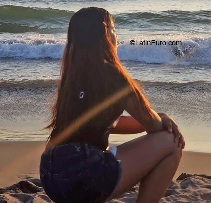 Date this sultry Guatemala girl Jhule from Guatemala City GT109