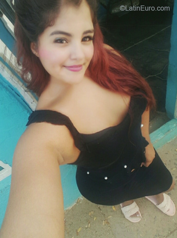 Date this cute Venezuela girl Andrea from Falcon VE2642