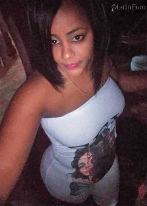 Date this happy Dominican Republic girl Yennifer from San Pedro Macoris DO36747