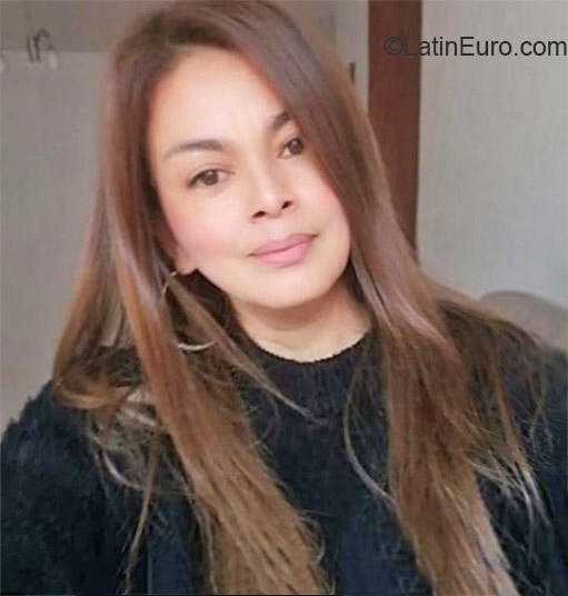 Date this lovely Colombia girl Leydes from Bogota CO25955