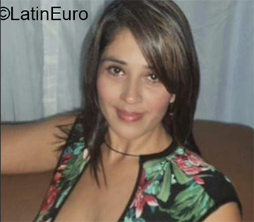 Date this exotic Colombia girl Monica from Armenia CO25978