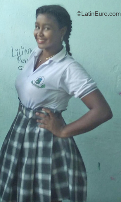 Date this funny Colombia girl Madaly from Cartagena CO25981