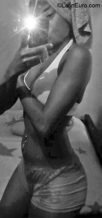 Date this voluptuous Colombia girl Luz from Cali CO26015