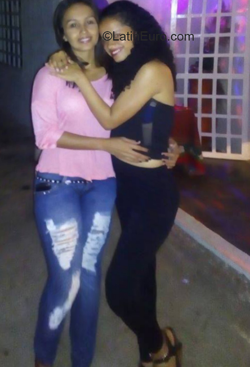 Date this sultry Venezuela girl Mariana from Ciudad Guayana VE2695