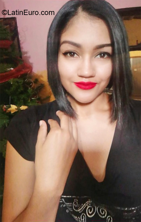 Date this tall Venezuela girl Eduarlis from La Victoria VE2697