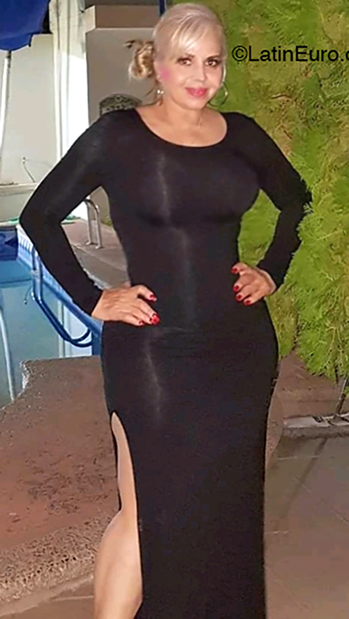 Date this beautiful Mexico girl Yolanda from Guadalajara MX1699
