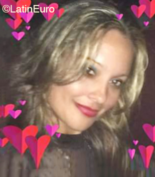 Date this fun Cuba girl Mirna from Baracoa CU599